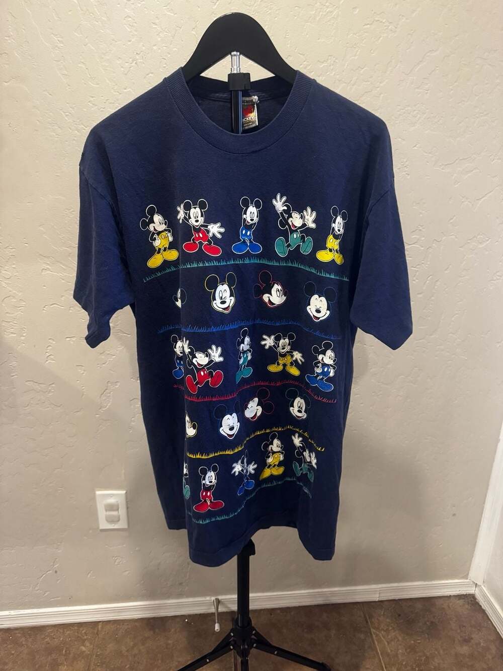 Vtg 90โs Mickey Unltd Mickey Mouse Graphic T-Shirt Navy Blue One Size Fits All